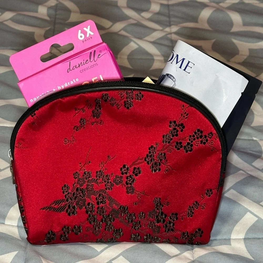 Spa Day Bundle • Estee Lauder • Lancôme • Hydrogel Eye Masks -  Cosmetic Bag